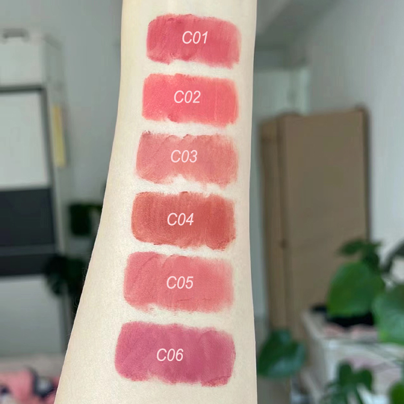 Lucidalabbra in velluto opaco  - Matte Velvet Lip Tint Long Lasting recensione e prezzo