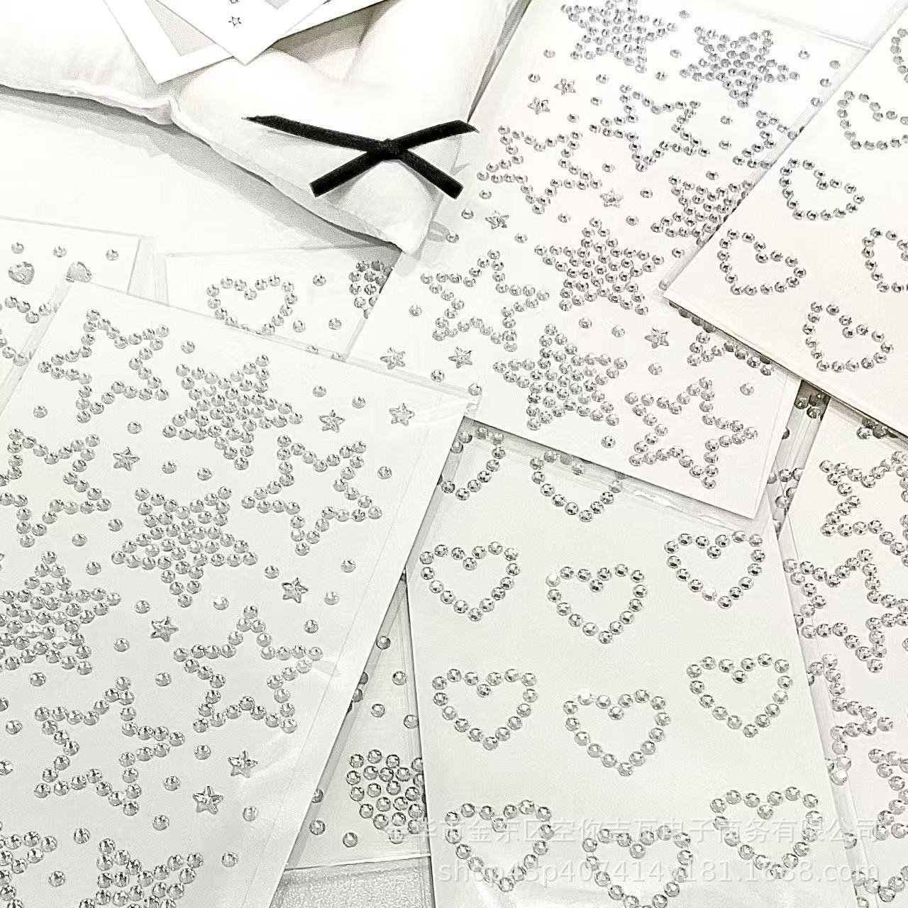 Adesivi a Forma di Cuore con S - Nail Art recensione e prezzo